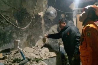 BPBD Kabupaten Bogor mendata kerusakan rumah warga setelah gempa M 4,1 mengguncang wilayah Pamijahan dan Leuwiliang.