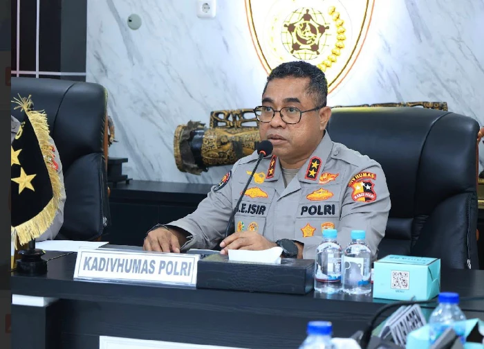 Polri merotasi sejumlah perwira tinggi dan menengah melalui surat telegram tertanggal 12 Oktober 2026, termasuk pergantian jabatan di Bareskrim dan kepolisian daerah.