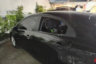 Jurnalis Fana Fadzikirillahi Suparman menjadi korban pencurian dengan modus pecah kaca di Sukmajaya, Depok, Sabtu malam. Iwakum mendesak polisi segera mengungkap pelaku.