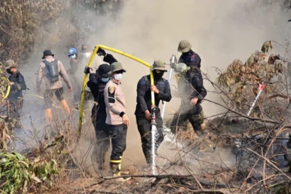 Polri mengerahkan 200 personel tambahan Brimob untuk memperkuat penanganan kebakaran hutan dan lahan di Sumatra Selatan.