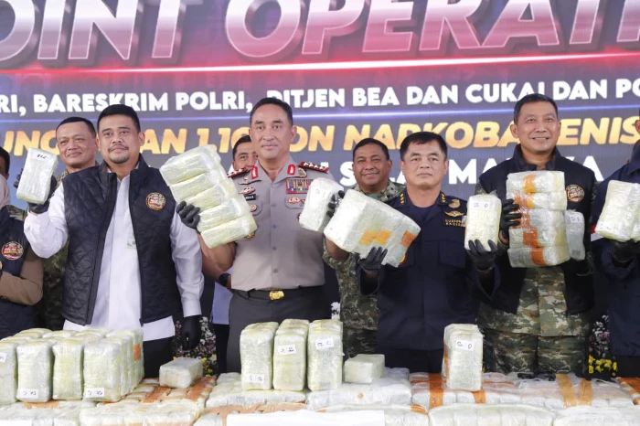 Polri menggagalkan penyelundupan 1,16 ton ketamin dari kapal MT Global 168 di Sumatera Utara, dengan potensi menyelamatkan 5,8 juta jiwa.
