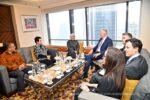 Menkomdigi Meutya Hafid bertemu Menteri Australia Anthony Stephen Burke untuk membahas penguatan perlindungan anak di ruang digital di Jakarta, Jumat (23/10/2026).