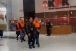 KPK menahan tujuh dari delapan tersangka baru kasus dugaan korupsi proyek jalan Sumatera Utara periode 2023–2025, hasil pengembangan OTT Juni 2025.
