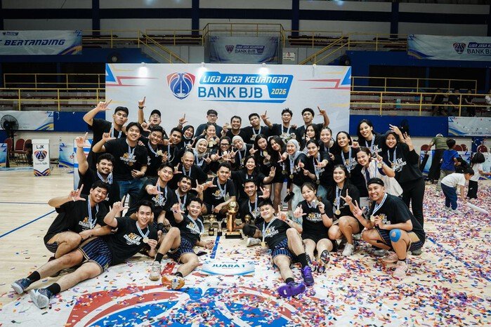 Bank Mandiri menyapu bersih gelar juara basket LJK bank bjb 2026 melalui kemenangan tim putri 49-30 atas BRI dan tim putra 52-44 di final Divisi 1.