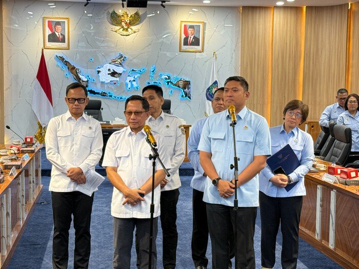 Pemda diminta mengawasi dapur MBG melalui inspeksi berbasis 14 indikator BGN untuk menjaga kualitas makanan dan memastikan standar operasional terpenuhi.
