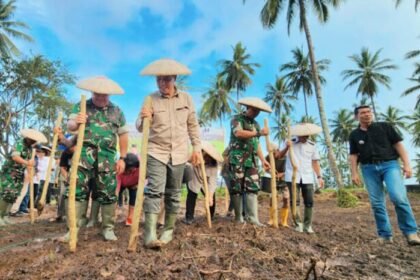Kementan memperkuat pencegahan karhutla melalui pengolahan lahan tanpa bakar, pemantauan hotspot, dan kesiapsiagaan petugas di kawasan perkebunan.