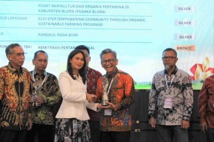 PHI meraih penghargaan CSR & PDB Award 2026 melalui penguatan BUMDes dan program pemberdayaan perempuan di Kalimantan.