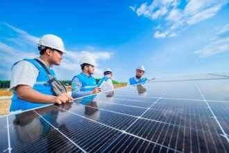 PLN memperingati Hari Listrik Nasional ke-81 dengan memperkuat komitmen pemerataan listrik, transisi energi, dan target pembangunan PLTS 100 GWp.