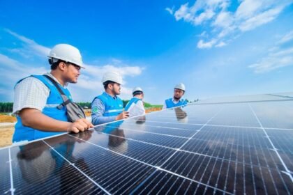 PLN memperingati Hari Listrik Nasional ke-81 dengan memperkuat komitmen pemerataan listrik, transisi energi, dan target pembangunan PLTS 100 GWp.