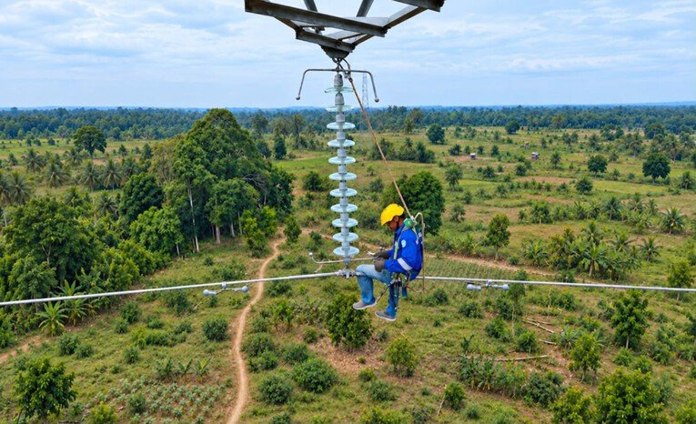HLN ke-81: PLN Perkuat Peran Listrik sebagai Penggerak Kehidupan dan Kemandirian Bangsa 3 HLN ke-81: PLN Perkuat Peran Listrik sebagai Penggerak Kehidupan dan Kemandirian Bangsa