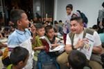 Sekolah Rakyat membuka kesempatan bagi lebih dari 45 ribu anak untuk kembali belajar, termasuk Al Tariq yang bercita-cita menjadi dokter spesialis.