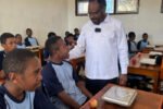 Arianto Kogoya mendorong program MBG kembali beroperasi di Papua Pegunungan setelah layanan di Jayawijaya terhenti sejak 14 September 2026.