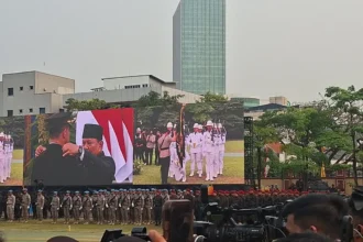 Resmi Pimpin Polri, Jenderal Suyudi Terima Tongkat Komando dan Panji Agung Kepolisian
