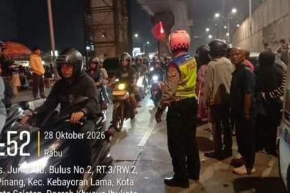 Sopir Taksi Online Ditemukan Meninggal di Dalam Mobil Dekat Stasiun MRT Lebak Bulus