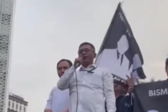 Stafsus Wamensesneg Temui Massa Aksi, Janjikan Pengobatan Gratis Korban Asap Karhutla