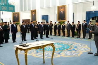 Presiden Prabowo Subianto melantik sejumlah pejabat baru, wakil Menteri, pimpinan Lembaga hingga posisi strategis di lingkungan TNI pada Kamis, 15 Oktober 2026.